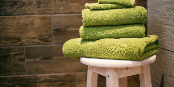 Ręcznik do sauny - niezbędny element Twojego relaksu, jak wybrać najlepszy?